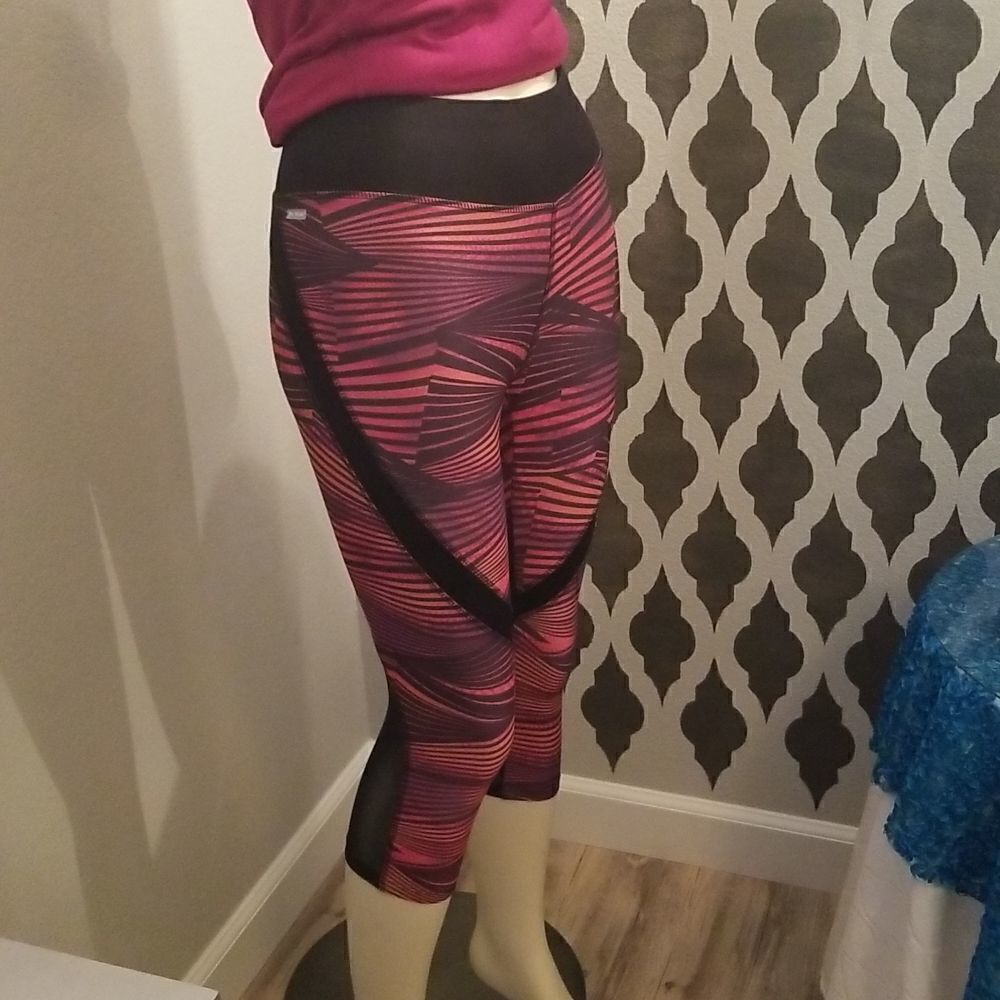 Danskin mesh leggings 